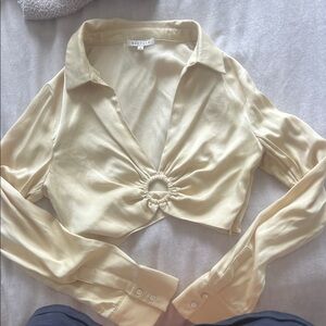 TRENDY cutout top ✨